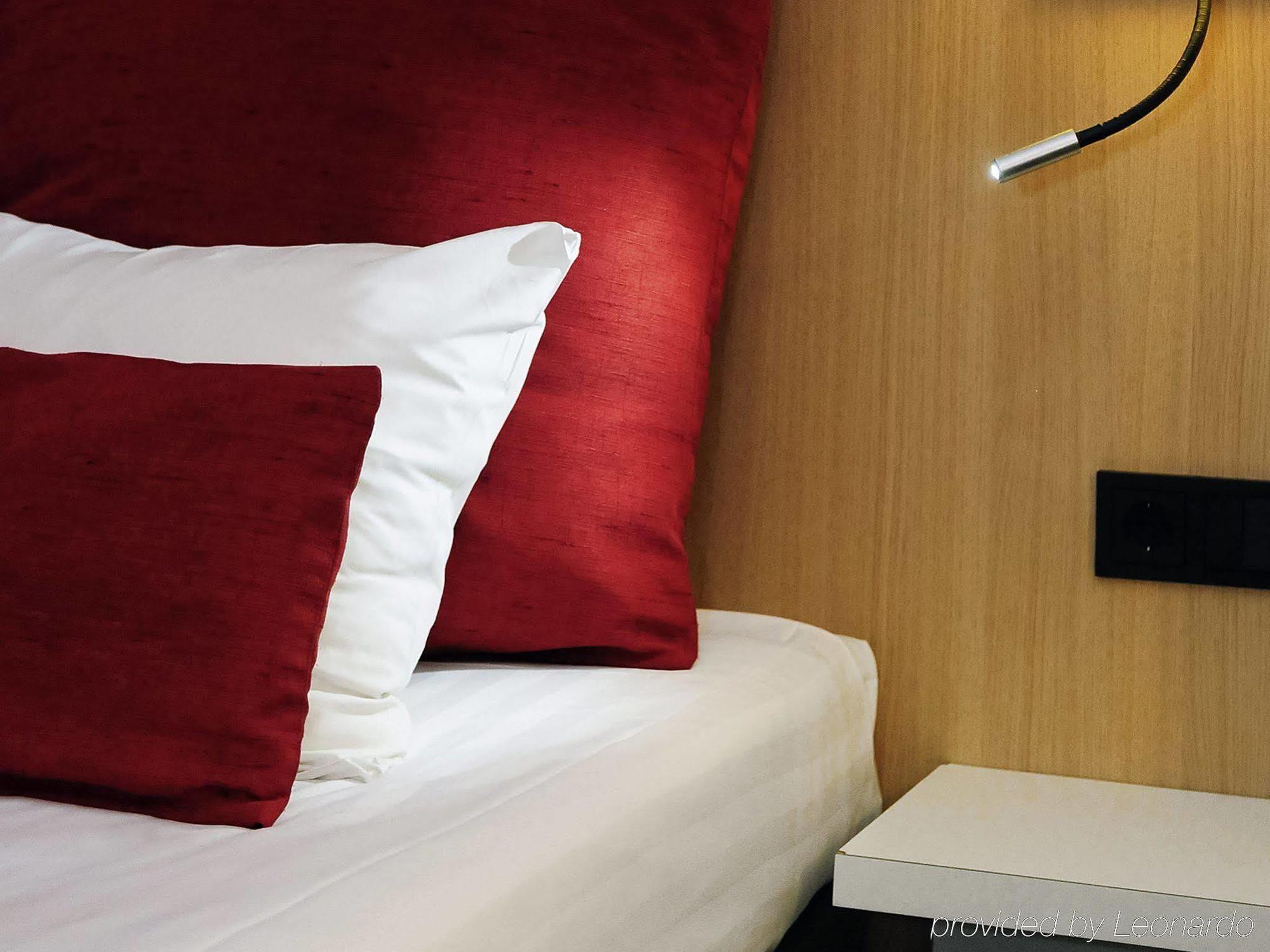 Mercure Hotel Schiphol Terminal Amsterdam Airport Schiphol Exterior foto